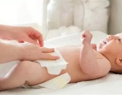 Bebeklerin Altı Nasıl Temizlenir?
